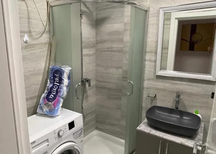 54°bs Skanderbeg Square Tirana