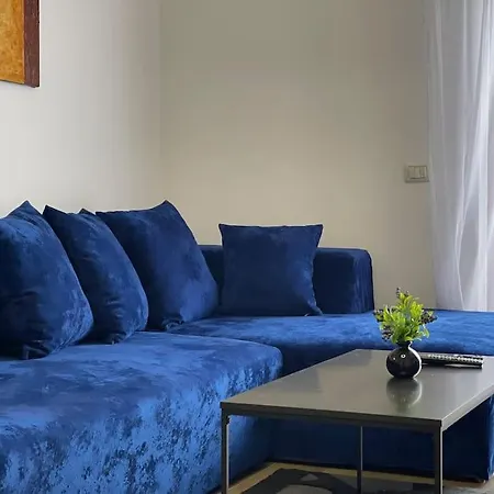 54°bs Skanderbeg Square * Tirana